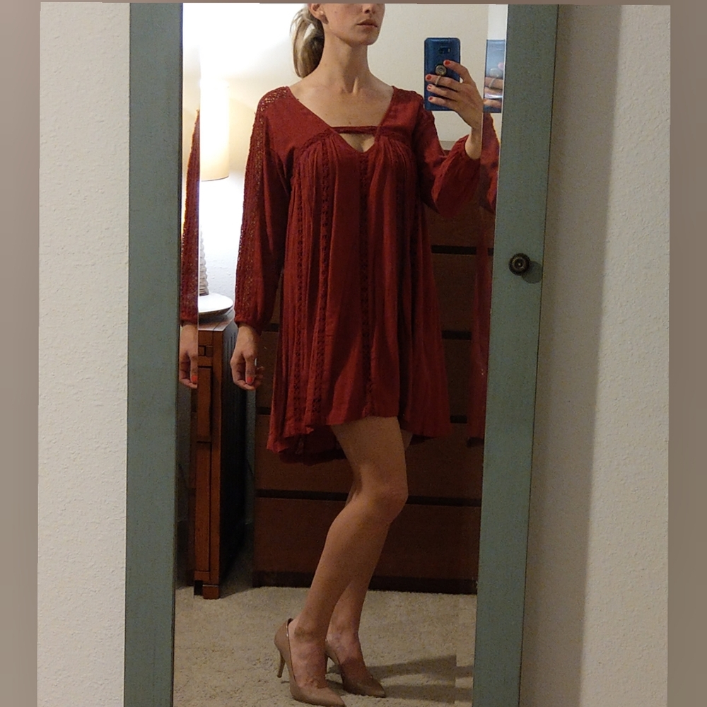 Flowy Dress with Lace Detailing & Cutouts